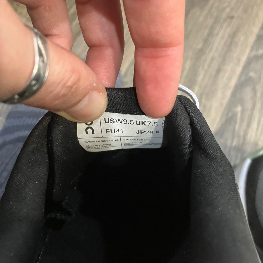 On Cloudrunner 2 - image 5